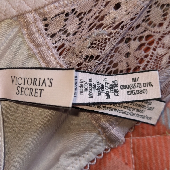Victoria's Secret Lace Bralette - Picture 3 of 3
